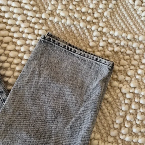 The Perfect Vintage Straight Jean in Acid Wash - Picture 6 of 13